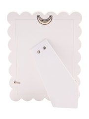 Widdop White Acrylic and Epoxy Photo Frame Flower Shaped Edge Photo frame - Image 3 of 3