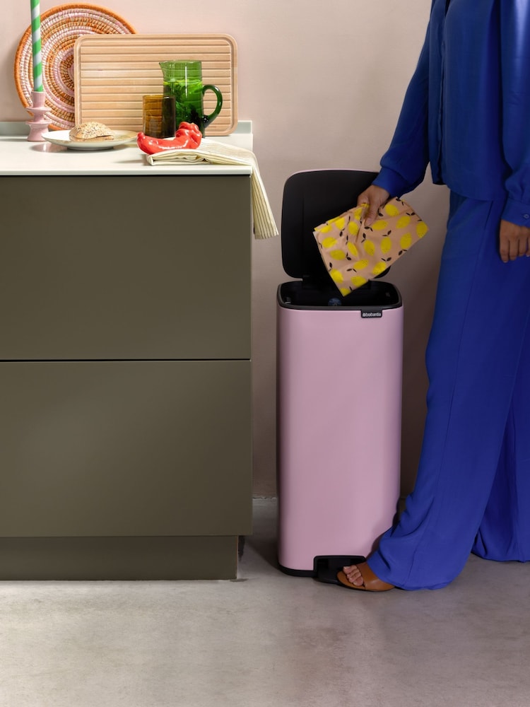 Brabantia Lilac Pink Bo Pedal Bin - Image 6 of 6 Brabantia Lilac Pink Bo Pedal Bin - Image 6 of 6