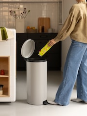 Brabantia Soft Grey NewIcon Pedal Bin - Image 5 of 6