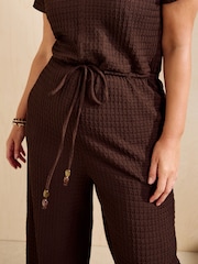 Marrón - Friends Like These Short Sleeve Jersey Textured Jumpsuit - Imagen 4 de 6