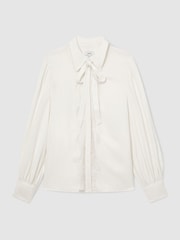 Reiss Estelle Lace-Trim Tie-Neck Blouson Shirt - Larawan 2 ng 9