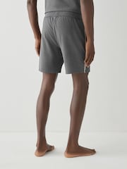 Grau - BOSS Unique Shorts mit Logo - Bild 2 von 5