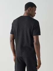 Schwarz - Kurze Ärmel - BOSS Waffle Texture Logo T-Shirt - Bild 2 von 4