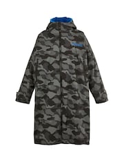 Regatta Dark Grey Oversized Waterproof Borg Fleece Lined Changing Robe - Image 7 of 9