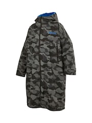 Regatta Dark Grey Oversized Waterproof Borg Fleece Lined Changing Robe - Image 9 of 9