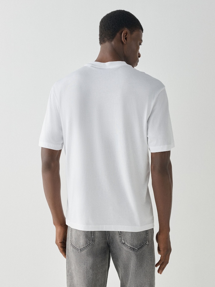 HUGO White Regular Fit Naxter Graphic Logo T-Shirt - Image 2 of 4