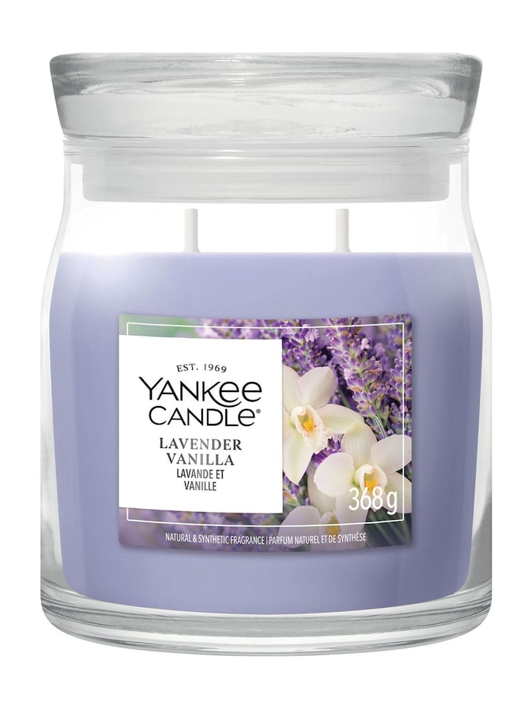 Yankee Candle Lavender Vanilla Signature Medium Jar Boxed Candle - Image 2 of 3 Yankee Candle Lavender Vanilla Signature Medium Jar Boxed Candle - Image 2 of 3