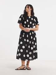 Simply Be Black Cap Sleeve Shirred Midi Dress - Image 1 of 4