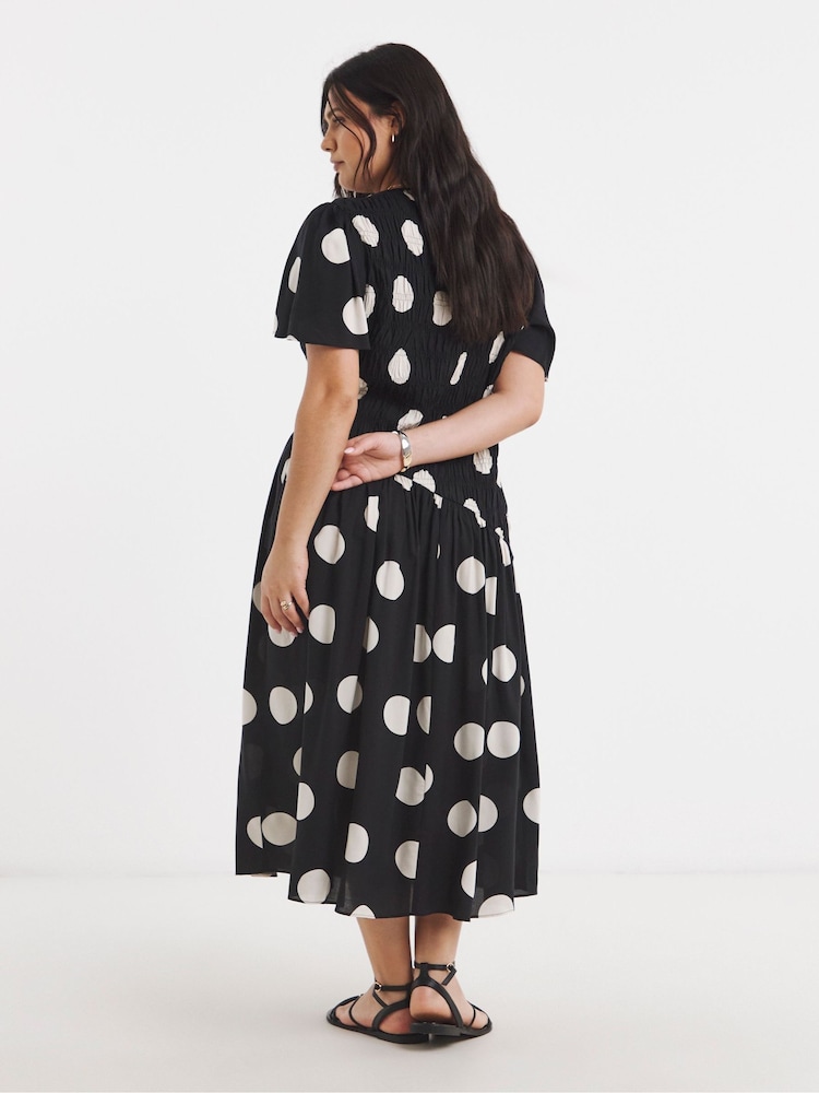 Simply Be Black Cap Sleeve Shirred Midi Dress - Image 2 of 4