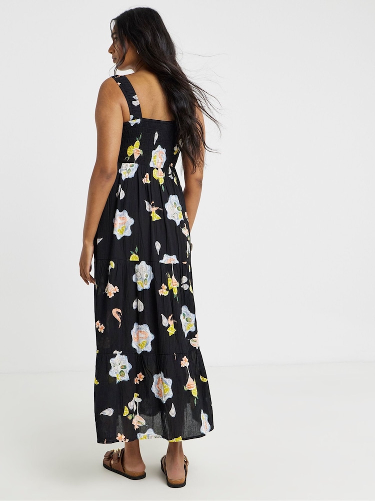Simply Be Black Crinkle Maxi Dress With Shirred Detail - Image 2 of 4 Simply Be Black Crinkle Maxi Dress With Shirred Detail - Image 2 of 4