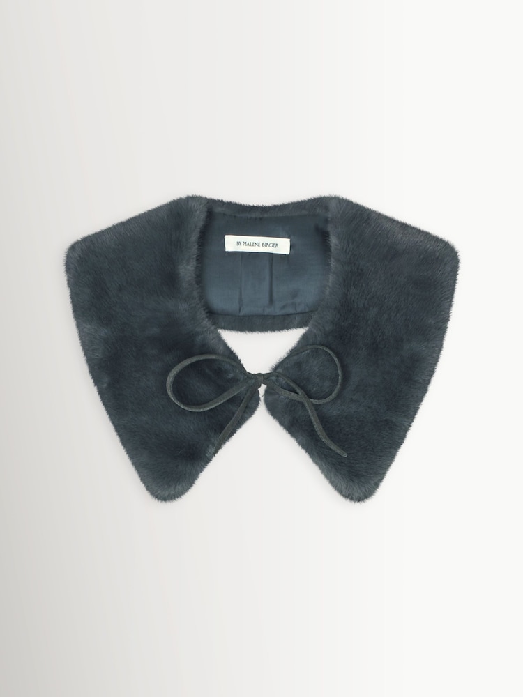 By Malene Birger Grey Cowie Faux Fur Collar Scarve - Image 2 of 2 By Malene Birger Grey Cowie Faux Fur Collar Scarve - Image 2 of 2
