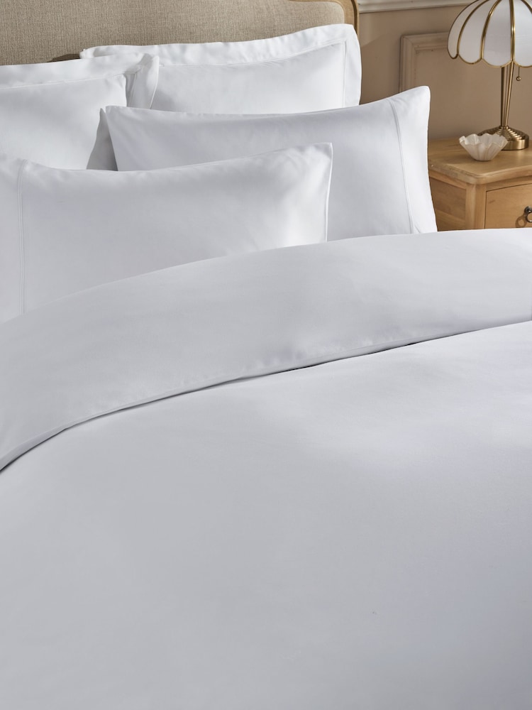 White Collection Luxe 600 Thread Count Sateen Luxury Bed Set - Image 2 of 6 White Collection Luxe 600 Thread Count Sateen Luxury Bed Set - Image 2 of 6
