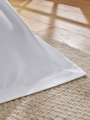 White Collection Luxe 600 Thread Count Sateen Luxury Bed Set - Image 4 of 6