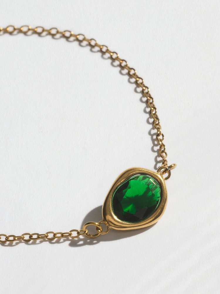 Gold Tone Waterproof Stainless Steel Green Stone Pully Bracelet - Image 2 of 3