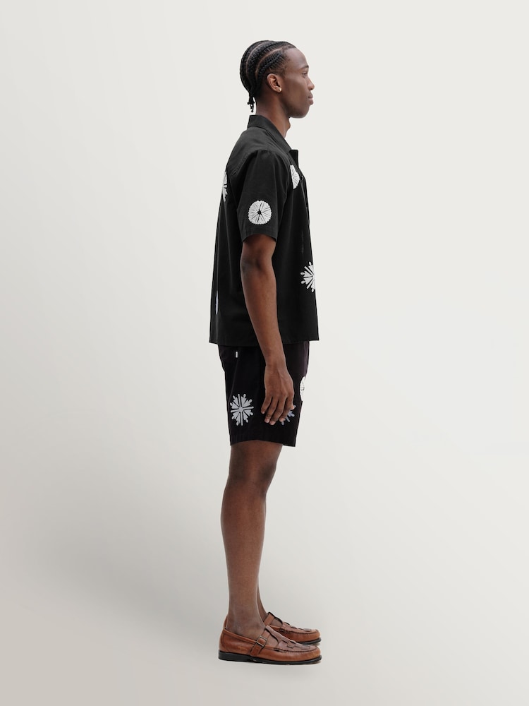 Wax London Black Didcot Round Applique Short Sleeve Shirt - Image 2 of 12