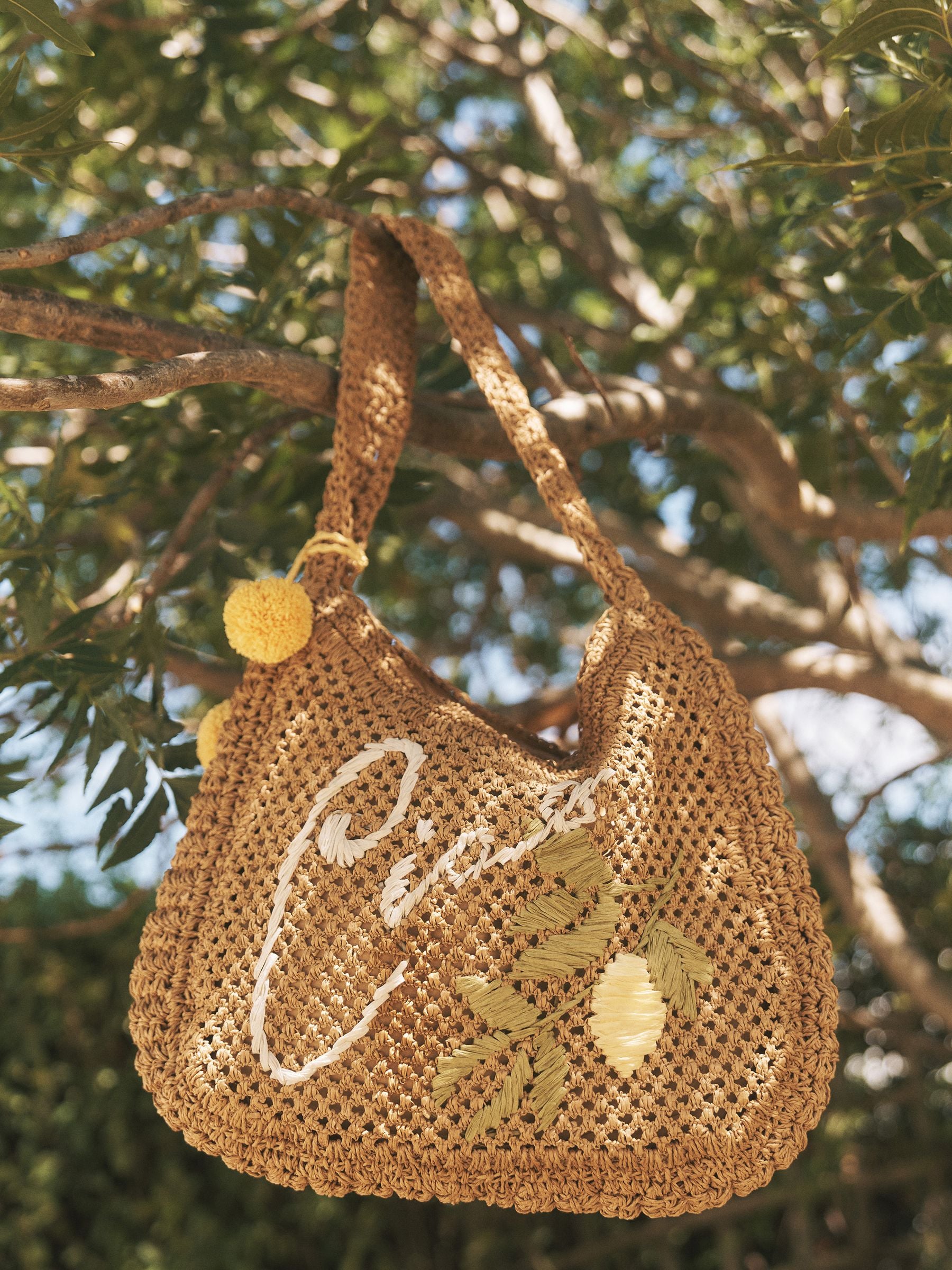 おさる　y.a.r.n. original shoulder bag Where's That From Islet Slouchy Brown Raffia Shoulder Bag - One Size