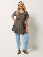 Yours Curve Black Animal Textured Swing Top - Image 2 of 5