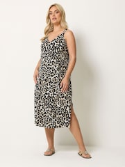 Yours Curve Black All Over Print Throw On Dress - Image 1 of 5