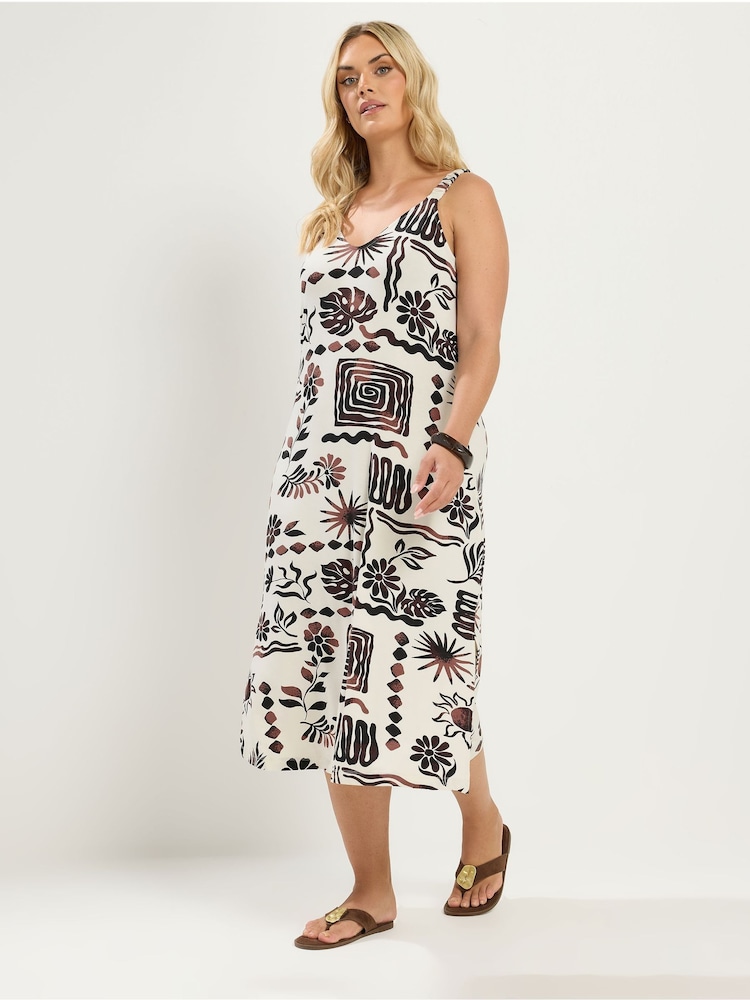 Yours Curve Cream All Over Print Throw On Dress - Image 2 of 5 Yours Curve Cream All Over Print Throw On Dress - Image 2 of 5