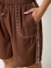 Yours Curve Brown Bead Trim Embroidered Shorts - Image 4 of 5