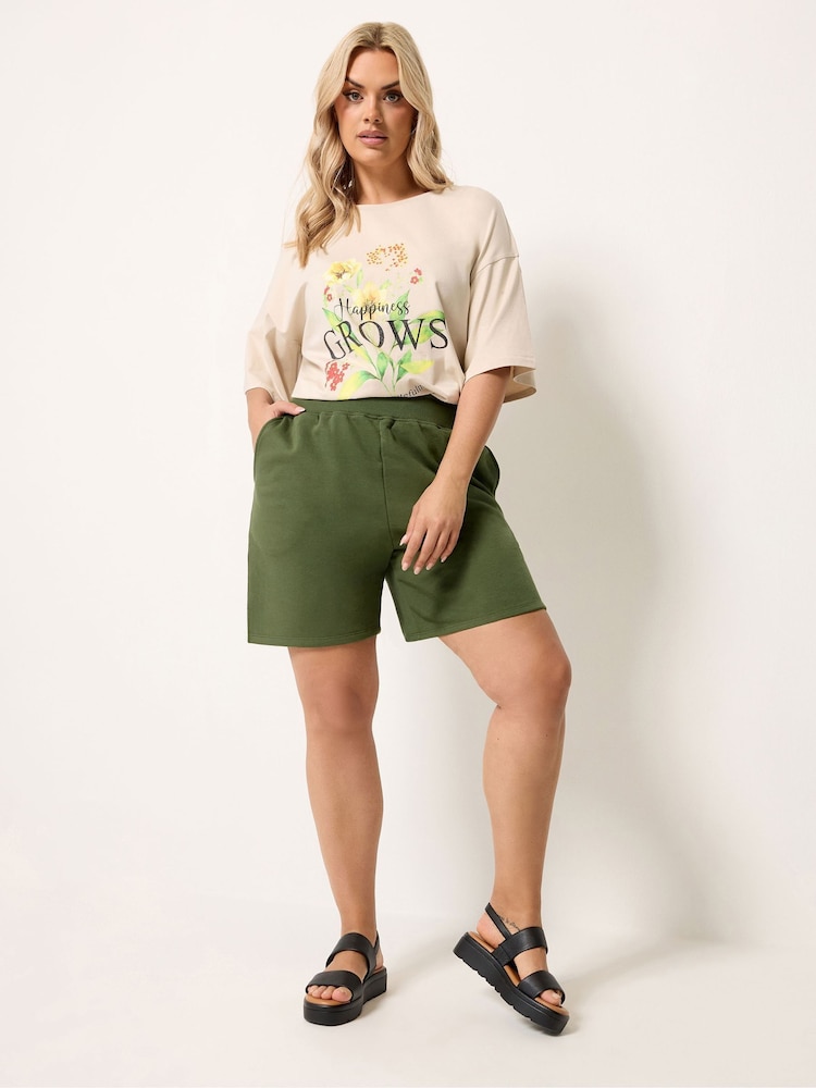 Yours Curve Green Pocket Detail Jogger Shorts - Image 2 of 5