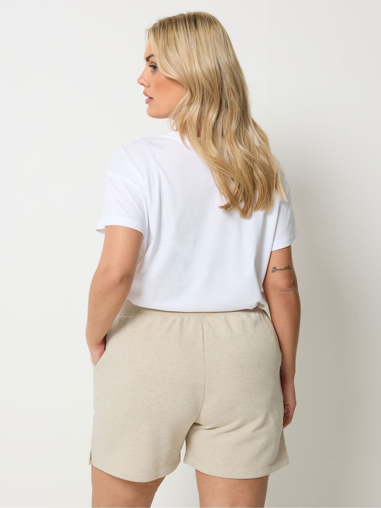 Yours Curve Natural Pocket Detail Jogger Shorts - Image 2 of 5