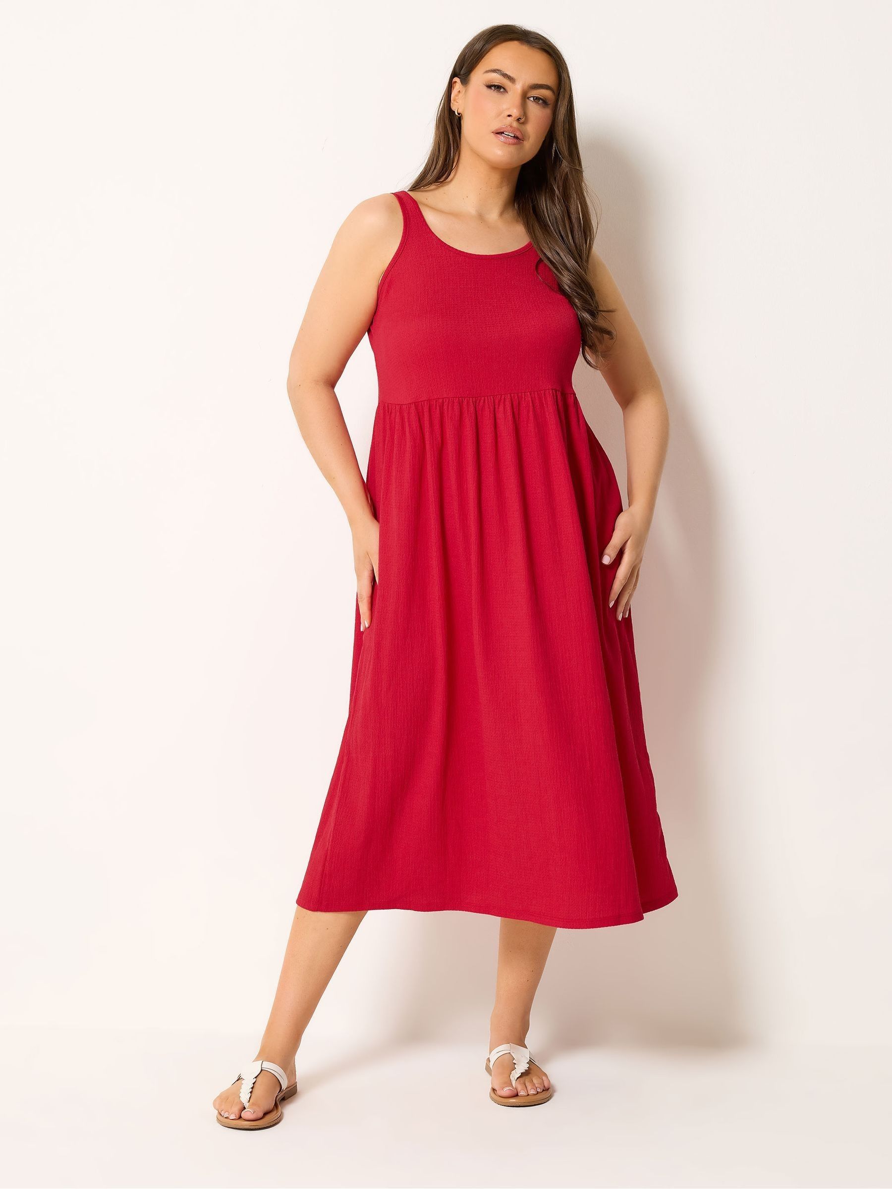 Yours Women's Textured Smock Midi Dress in Red | Size: 22-24 - Image 2