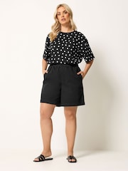 Yours Curve Black Denim Shorts - Image 2 of 5