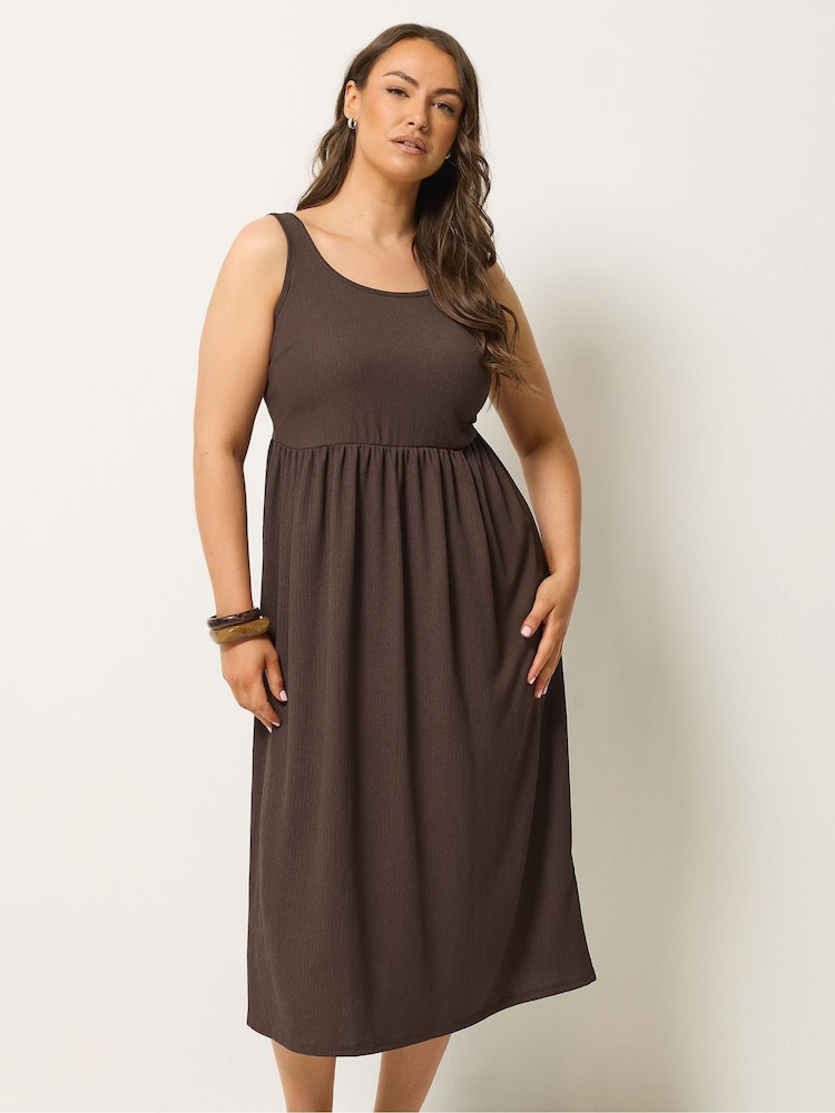 Yours Curve Brown Textured Sleeveless Smock Dress - Image 1 of 5