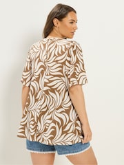 Yours Curve Natural Textured Pleated Front Blouse - Image 3 of 5