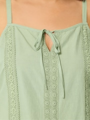 Yours Curve Green Tie Front Crochet Cami - Image 4 of 5