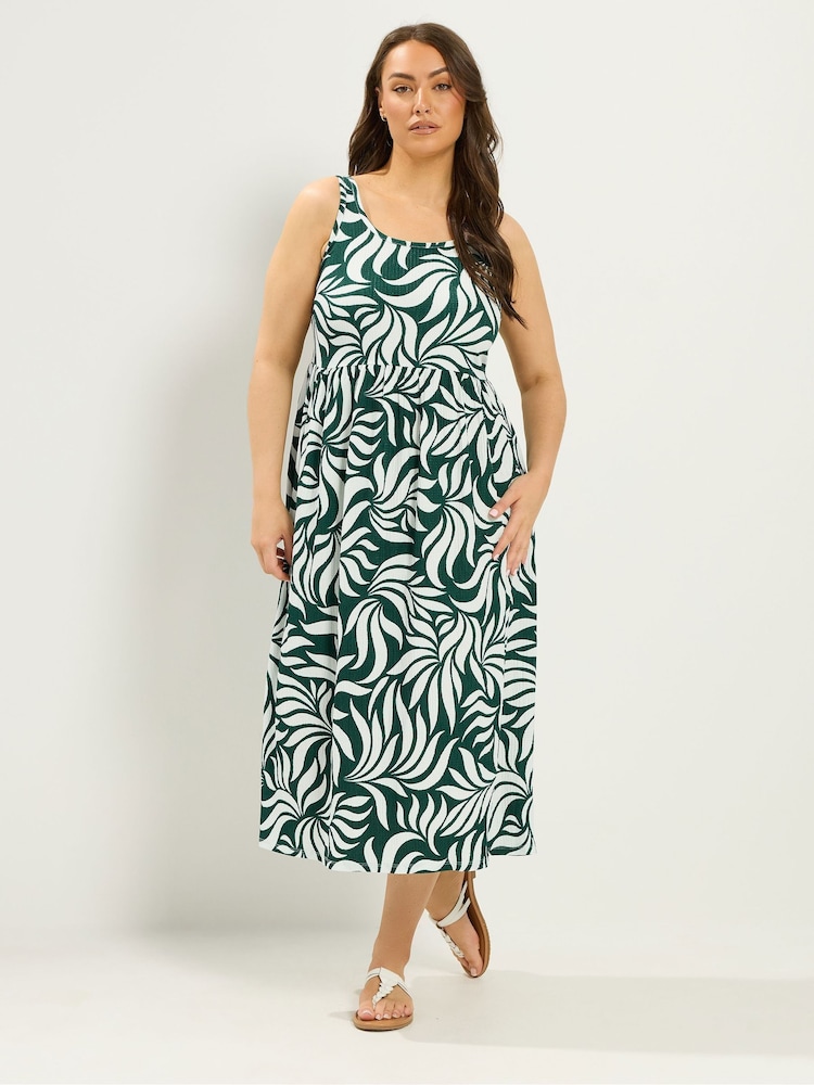 Yours Curve Green Short Sleeve Textured Smock Dress - Image 2 of 5
