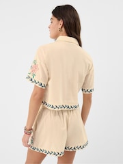 Accessorize Floral Embroidered Shirt - Imagen 2 de 4