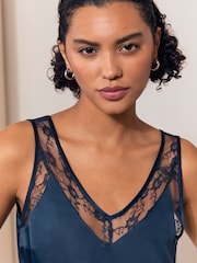 Marineblau - Lipsy Lace Satin Vest - Bild 2 von 4