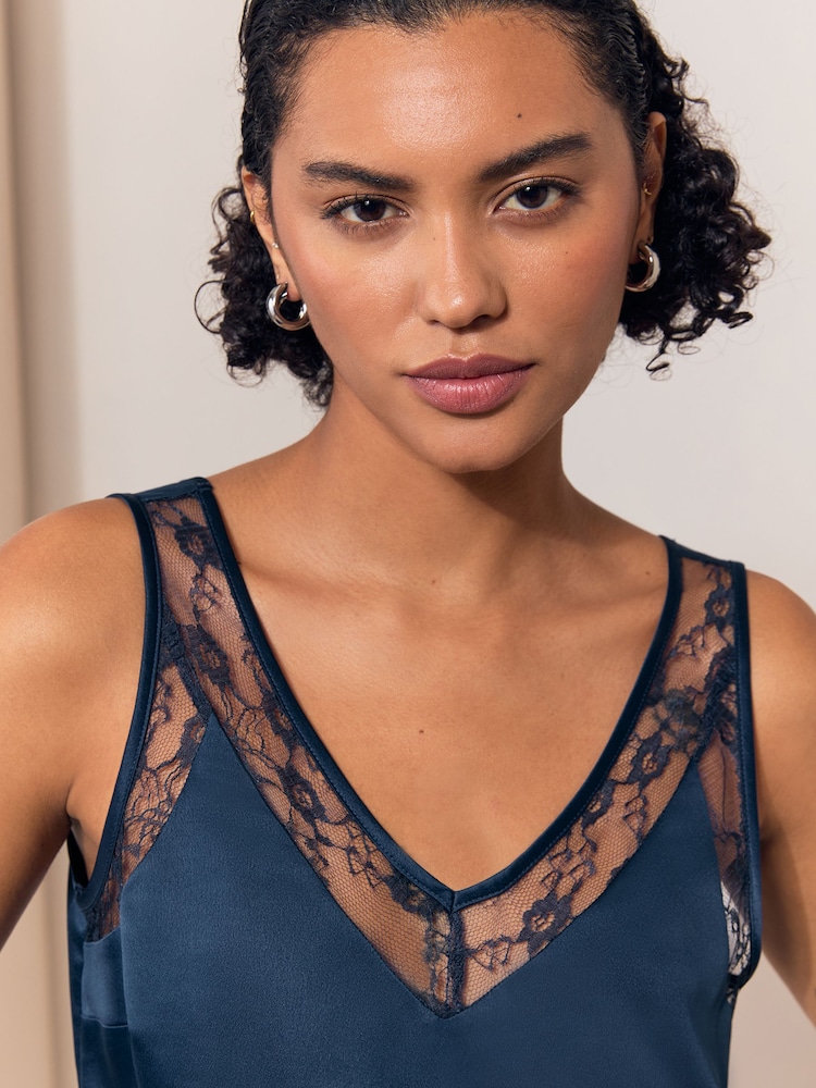 Marineblau - Lipsy Lace Satin Vest - Bild 2 von 4