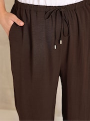 Evans Brown Short Pull On Crepe Trousers - Image 4 of 5