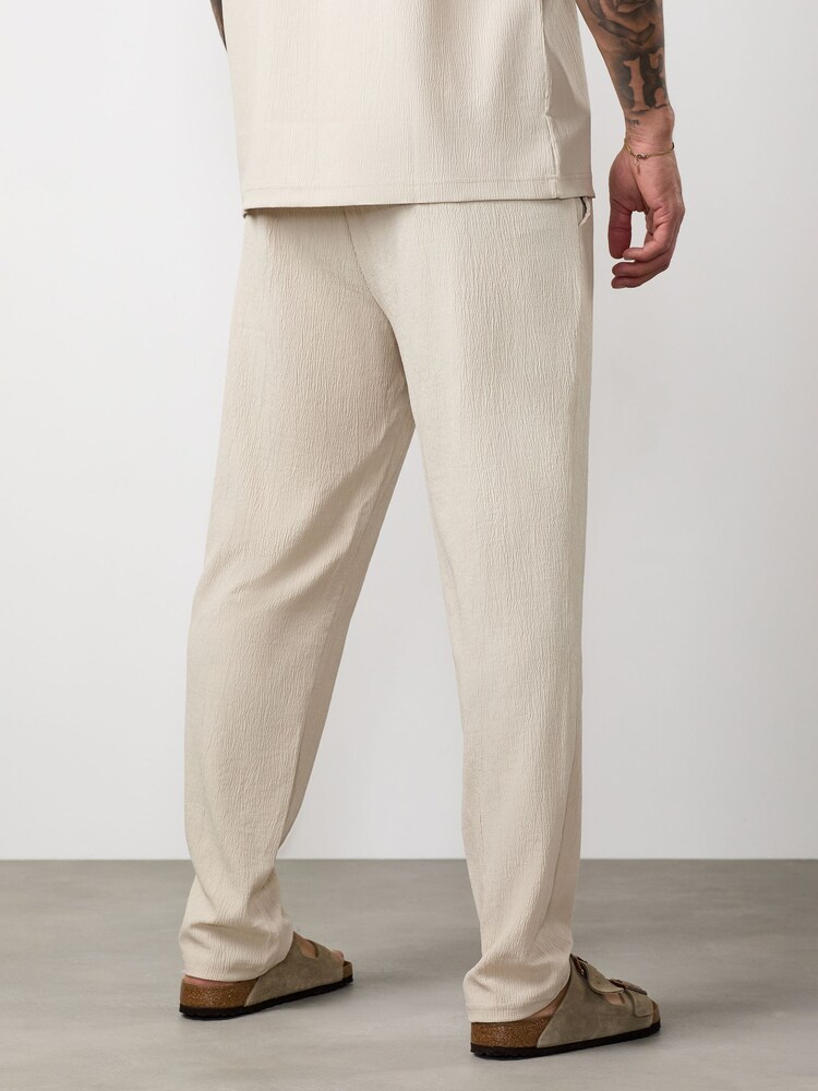 Gym King Signature Woven Joggers - صورة 2 من 3