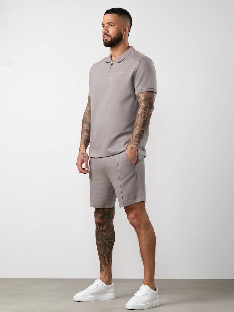 رمادي - شورت رياضي من جيم كينج بورتالز - صورة 1 من 4 رمادي - شورت رياضي من جيم كينج بورتالز - صورة 1 من 4