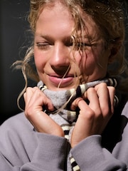 self. Grey/Ecru Stripe Knitted Scarf - Image 3 of 7