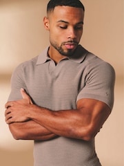 Tailored Athlete Muscle Fit Textured Knitted Open Collar Polo Shirt - Imagen 5 de 7