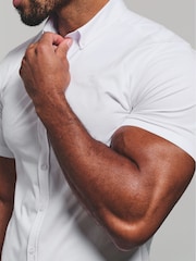 Tailored Athlete Muscle Fit Short Sleeve Signature Shirt - Imagen 5 de 7