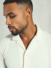 Tailored Athlete Muscle Fit Stripe Patterned Cuban Collar Shirt - Imagen 5 de 6