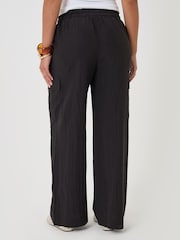 Threadbare Black Petite Wide Leg Cargo Trousers - Image 2 of 4