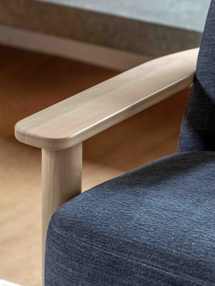 Gallery Home Natural Hesperus Willow Pacific Armchair - Image 2 of 6 Gallery Home Natural Hesperus Willow Pacific Armchair - Image 2 of 6
