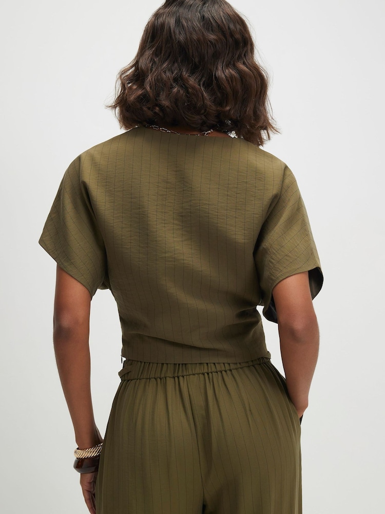 River Island Green Short Sleeve Knot Front Tailored Top - Image 2 of 4