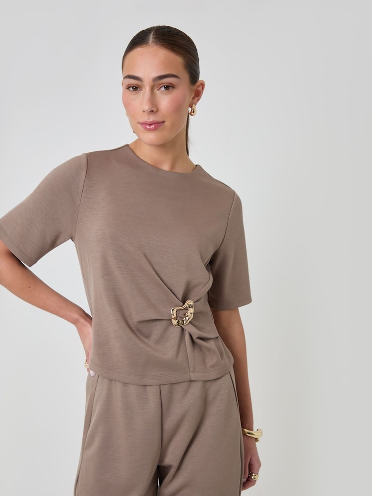 Threadbare Brown Relaxed Fit Knot Detail Top & Barrel Leg Trousers Set - Image 2 of 4 Threadbare Brown Relaxed Fit Knot Detail Top & Barrel Leg Trousers Set - Image 2 of 4