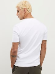 River Island Muskelpassform t-skjorter 3 Pack - Bilde 4 av 4
