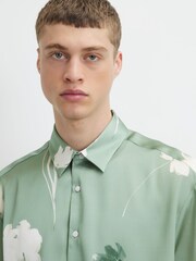 River Island Green Regular Fit Sateen Floral Revere Shirt - Image 4 of 4