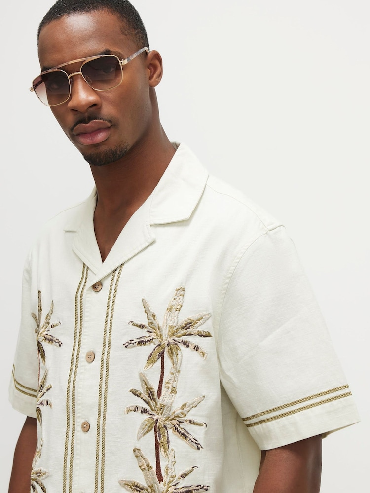 River Island Cream Regular Fit Palm Embroidery Revere Shirt - Image 4 of 4