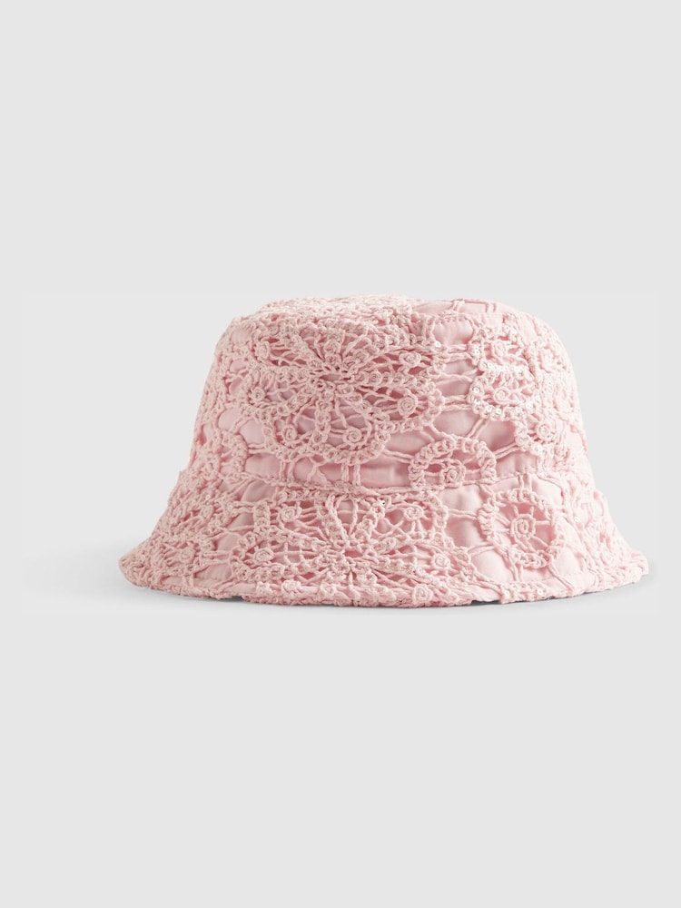 Sombrero estilo pescador de ganchillo de River Island - Imagen 1 de 2